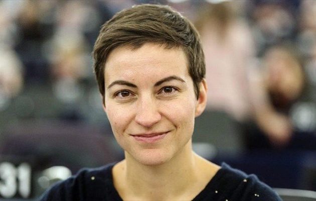 «Πράσινη» ευρωβουλευτής ζητά από την ΕΕ να μην αφήσει «τη Λέσβο μόνη της»