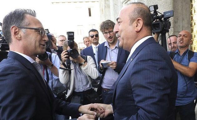 Τσαβούσογλου: Λάθος ο βομβαρδισμός της Ιντλίμπ – Πρέπει να σταματήσει