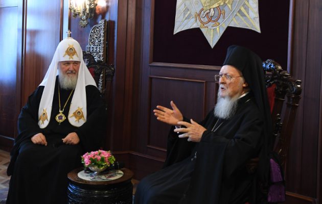 Ιερός πόλεμος: Η ρωσική εκκλησία σταματά να μνημονεύει τον Πατριάρχη Βαρθολομαίο