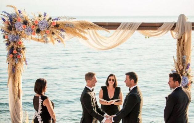 Πρώτος gay γάμος στον Βόλο (φωτο)