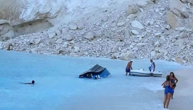 Τρεις τραυματίες στο «Ναυάγιο» – Πληροφορίες ότι άλλα τρία άτομα πλακώθηκαν από βράχους