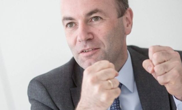 Ο Μάνφρεντ Βέμπερ επανεξελέγη επικεφαλής της ευρωκοινοβουλευτικής ομάδας του ΕΛΚ