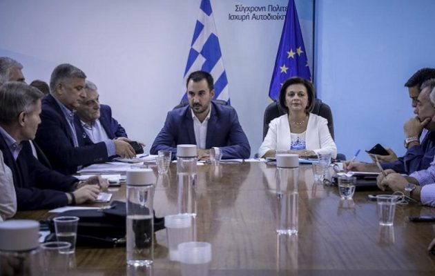 Ο Χαρίτσης ανακοίνωσε 8.500 προσλήψεις στην καθαριότητα των Δήμων