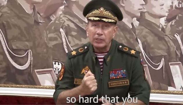Έτσι απείλησε άνθρωπος του Πούτιν τον Αλεξέι Ναβάλνι: «Θα σε πλακώσω και θα σε κάνω ζουμερή μπριζόλα!» (βίντεο)