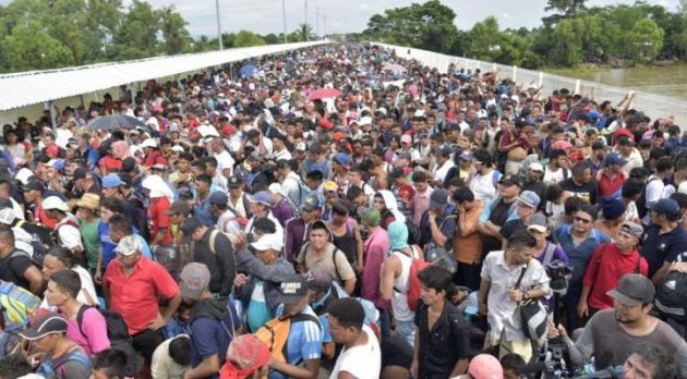 Εκατοντάδες στρατιώτες στέλνει ο Τραμπ στα σύνορα με το Μεξικό