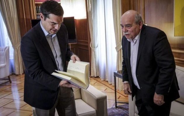 Τσίπρας: Ο Φάκελος της Κύπρου ρίχνει φως σε μια ευαίσθητη στιγμή της Ιστορίας μας (βίντεο)