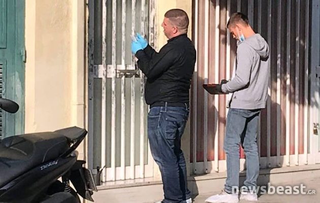 Σε αυτό το διαμέρισμα στη Νίκαια κρατούσαν φιμωμένο τον αστυνομικό (φωτο)