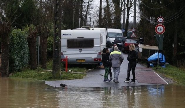 Δύο νεκροί από τις καταρρακτώδεις βροχές στη Γαλλία