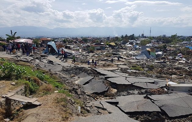 Ευθύμιος Λέκκας: Γιατί ο σεισμός ισοπέδωσε την Ινδονησία και σκότωσε 2.000 άτομα