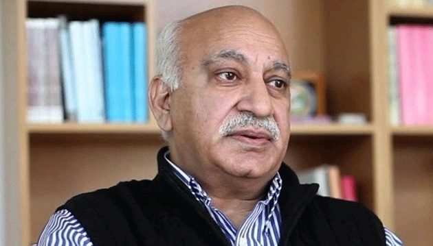 Ινδός υφυπουργός κατηγορείται για παρενόχληση δημοσιογράφου