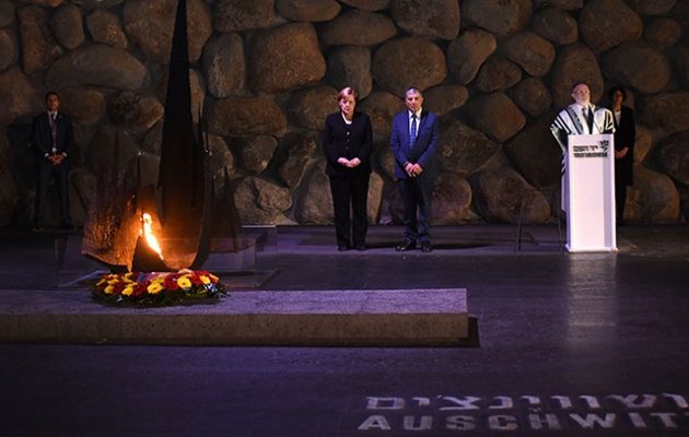 H Άνγκελα Μέρκελ στο Μνημείο του Ολοκαυτώματος στην Ιερουσαλήμ