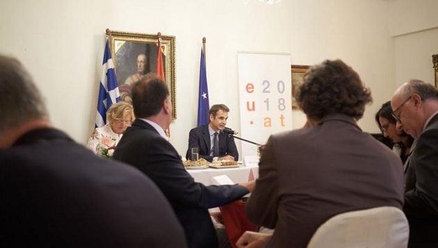 «Μην πουλάει φύκια για μεταξωτές κορδέλες ο Μητσοτάκης- Να εξηγήσει τη στάση του για τη Συμφωνία των Πρεσπών»