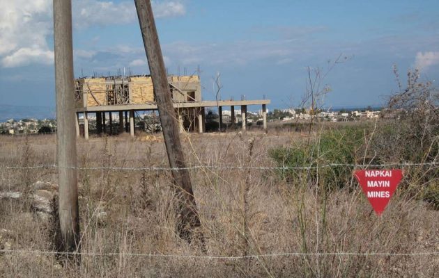 Κύπρος: Τούρκοι στρατιώτες απείλησαν Ελληνοκύπριους αγρότες στη «νεκρή ζώνη»