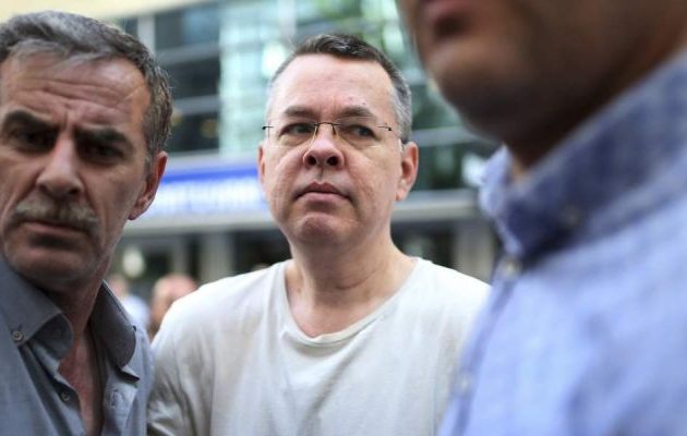 Ο Τούρκος εισαγγελέας είπε να αφεθεί ελεύθερος ο πάστορας – Μάρτυρες άλλαξαν τις καταθέσεις τους