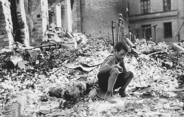 Πρόεδρος Πολωνίας: «Διεκδικούμε πολεμικές επανορθώσεις από τη Γερμανία»