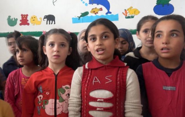 «Ξεχειλίζει» από… φιλανθρωπία η Σλοβακία – «Ίσως δεχτούμε δέκα ορφανά προσφυγόπουλα από την Ελλάδα»