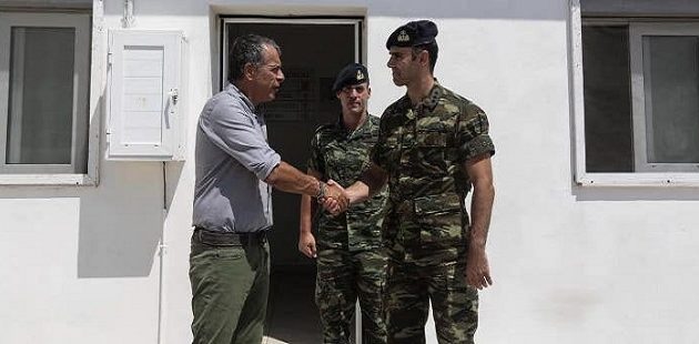 Oι Τούρκοι εγκαλούν τον Θεοδωράκη για παραβίαση συνόρων γιατί επισκέφθηκε το Αγαθονήσι