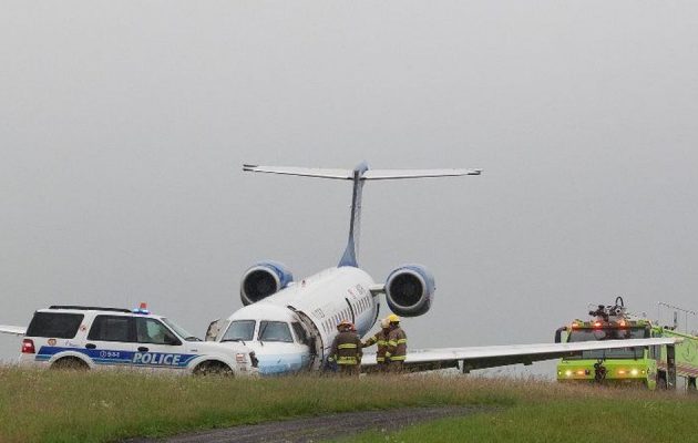 Καναδάς: Δύο αεροσκάφη συγκρούστηκαν στον αέρα, το ένα συνετρίβη σε χωράφι κοντά στην Οτάβα