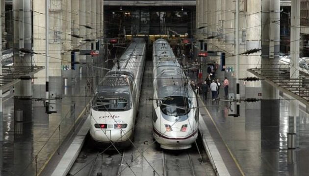 Μετά την Βαρκελώνη οι Ισπανοί εκκενώνουν και σιδηροδρομικό σταθμό στη Μαδρίτη