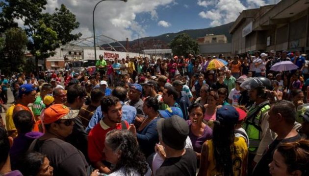 Αδειάζει η Βενεζουέλα: Πάνω από ένα εκατ. πολίτες πέρασαν στην Κολομβία