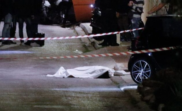 Ποιοι εκτέλεσαν μαφιόζικα τον «Αυστραλό» στη Βούλα – Τέσσερα αδέλφια οι ύποπτοι