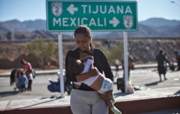 Πάνω από 4.000 μετανάστες έφθασαν στην Τιχουάνα του Μεξικό – Μια «ανάσα» από τις ΗΠΑ