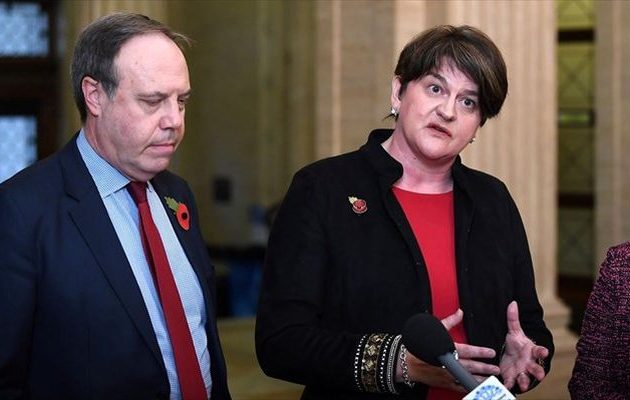 Τελεσίγραφο από το βρετανικό DUP: Καμία συνεργασία αν δεν φύγει η Μέι