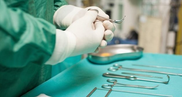 Γιατρός έκανε καισαρική ενώ ήταν μεθυσμένος – Νεκρή μητέρα και βρέφος