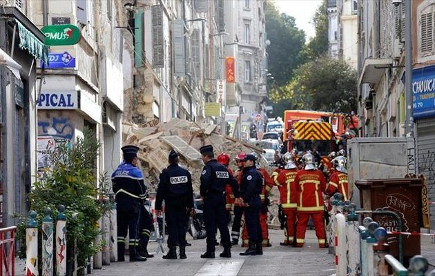 Θρήνος στη Μασσαλία: Ανέσυραν και πέμπτο νεκρό από τα ερείπια