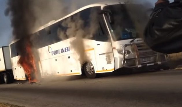 Δεκάδες νεκροί από σύγκρουση λεωφορείων στη Ζιμπάμπουε