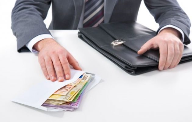 Eγκύκλιος της ΑΑΔΕ για το ξέπλυμα χρήματος – Ποιοι μπαίνουν στο στόχαστρο