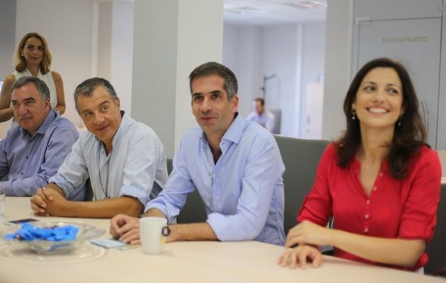 Ο Θεοδωράκης στηρίζει Κώστα Μπακογιάννη για τη δημαρχία της Αθήνας