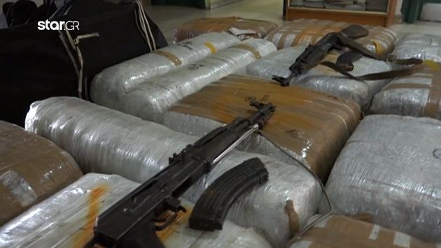 Αλβανικά ΜΜΕ «υπερασπίζονται» τον χασισέμπορα που σκότωσαν Έλληνες αστυνομικοί – «Αντίποινα για Κατσίφα» λένε