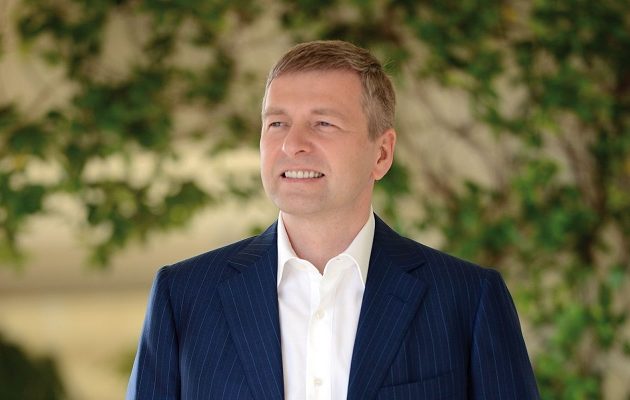 Ο Ριμπολόβλεφ πλούτισε κατά 13 εκατ. – Πούλησε οικόπεδο που αγόρασε από τον Τραμπ