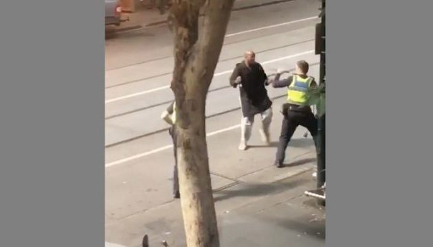 Τρομοκρατικό χτύπημα η επίθεση σε δρόμο της Μελβούρνης – Νεκρός ο δράστης