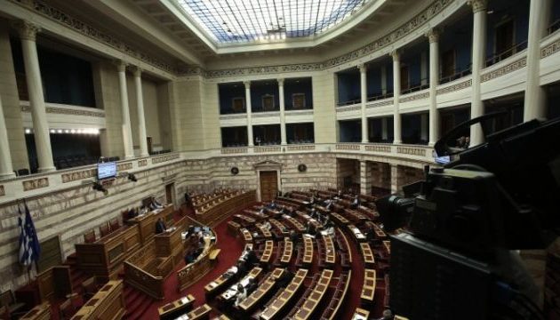 Δεκτό επί της αρχής το νομοσχέδιο για τις μειώσεις στις ασφαλιστικές εισφορές