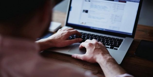 Πολύτεκνος έστελνε ερωτικά μηνύματα σε 14χρονη με αναπηρία – «Μου αρέσει να σε φιλώ»