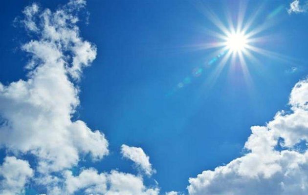 Καιρός: Ηλιοφάνεια και λίγες νεφώσεις την Τρίτη – Που θα βρέξει