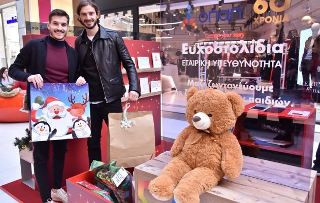 Οι παίκτες της ΑΕΚ κάνουν «μαγικά» με τη μπάλα για να εκπληρώσουν παιδικές ευχές (βίντεο)