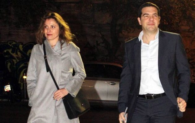 Τσίπρας και Μπαζιάνα πήγαν στο Εθνικό Θέατρο – Το σχόλιο μετά την παράσταση