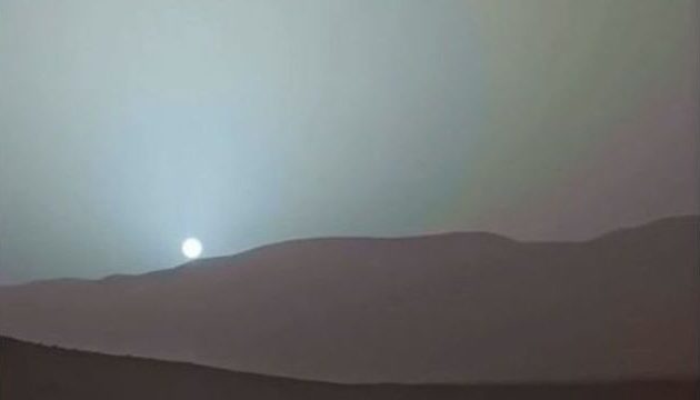 Αυτό είναι το πρώτο ηλιοβασίλεμα από τον πλανήτη Άρη που «γκρέμισε» τα social media – Είναι μπλε (βίντεο)