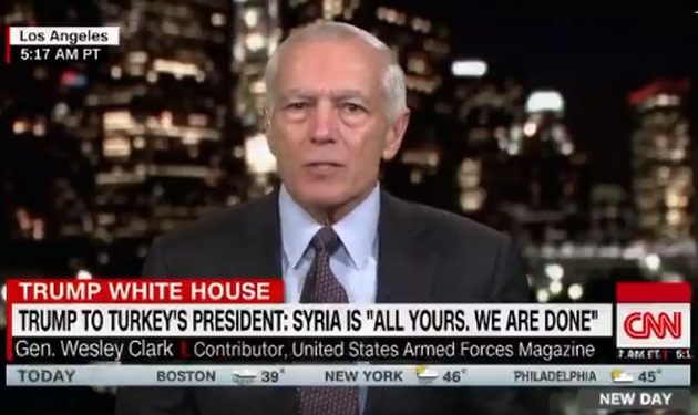 Ο στρατηγός ε.α. Γουέσλεϊ Κλαρκ αναρωτήθηκε στο CNN εάν ο Ερντογάν εκβιάζει τον Τραμπ