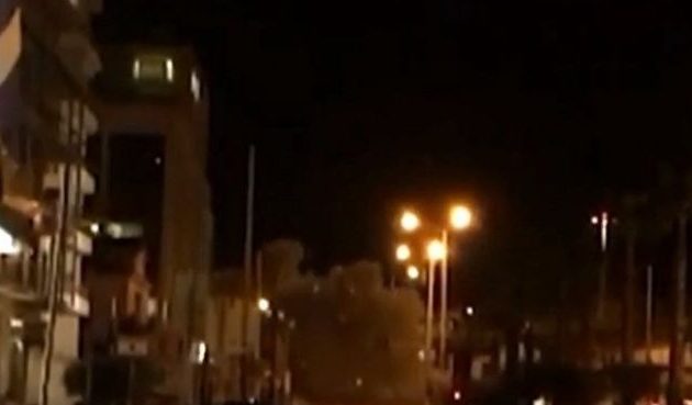 Δείτε τη στιγμή της εκκωφαντικής έκρηξης στον ΣΚΑΪ (βίντεο)