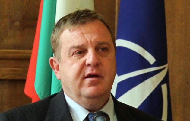Ο Καρακατσάνοφ απείλησε ξανά τα Σκόπια με βέτο στο ΝΑΤΟ επειδή σφετερίζονται τη βουλγαρική ιστορία