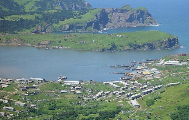 «Φιτίλι» στις σχέσεις με Ιαπωνία ανάβει η Ρωσία – Στέλνει στρατό στις Κουρίλες Νήσους