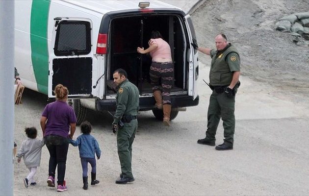 Κατηγορούν αστυνομικούς ότι συμμετείχαν σε φονική επίθεση κατά μεταναστών στο Μεξικό