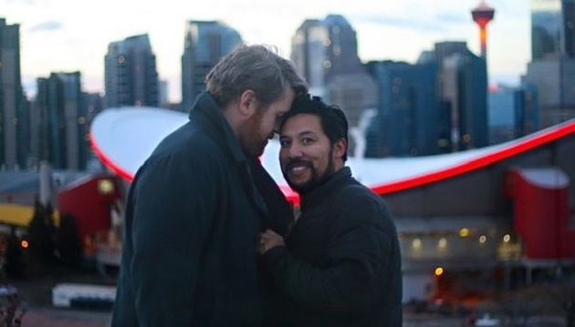Ο δηλωμένος ομοφυλόφιλος υπουργός του Καναδά παντρεύεται τον σύντροφό του