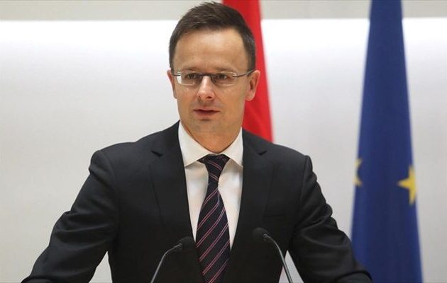 Ούγγρος αξιωματούχος: Να μείνει η Βρετανία στην ΕΕ – Να φύγουν οι μετανάστες