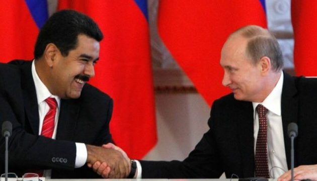 Στη Ρωσία ο Μαδούρο για μια «σημαντική συνάντηση» με τον Πούτιν
