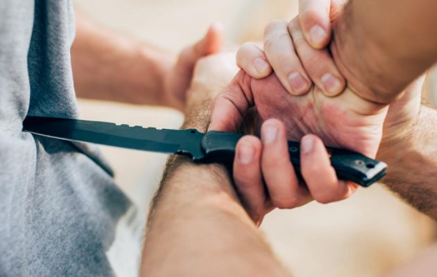 Μαχαίρωσαν άνδρα στην Ομόνοια – Υπέκυψε στα τραύματα του